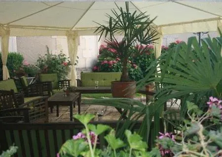 Manoir La Haye Le Comte Hotel 3*